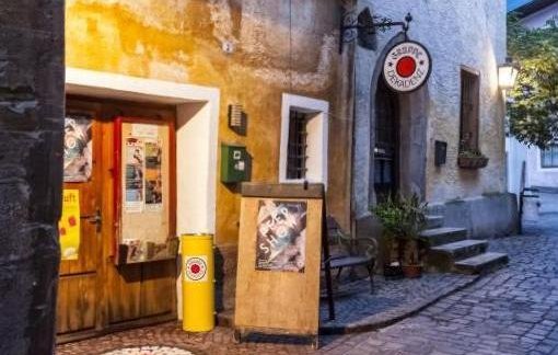 Zwei Schwedinnen In Paris – Französisch, Eine Stadt Voller Leidenschaft Zwei Schwedinnen In Paris – Französisch, Eine Stadt Voller Leidenschaft